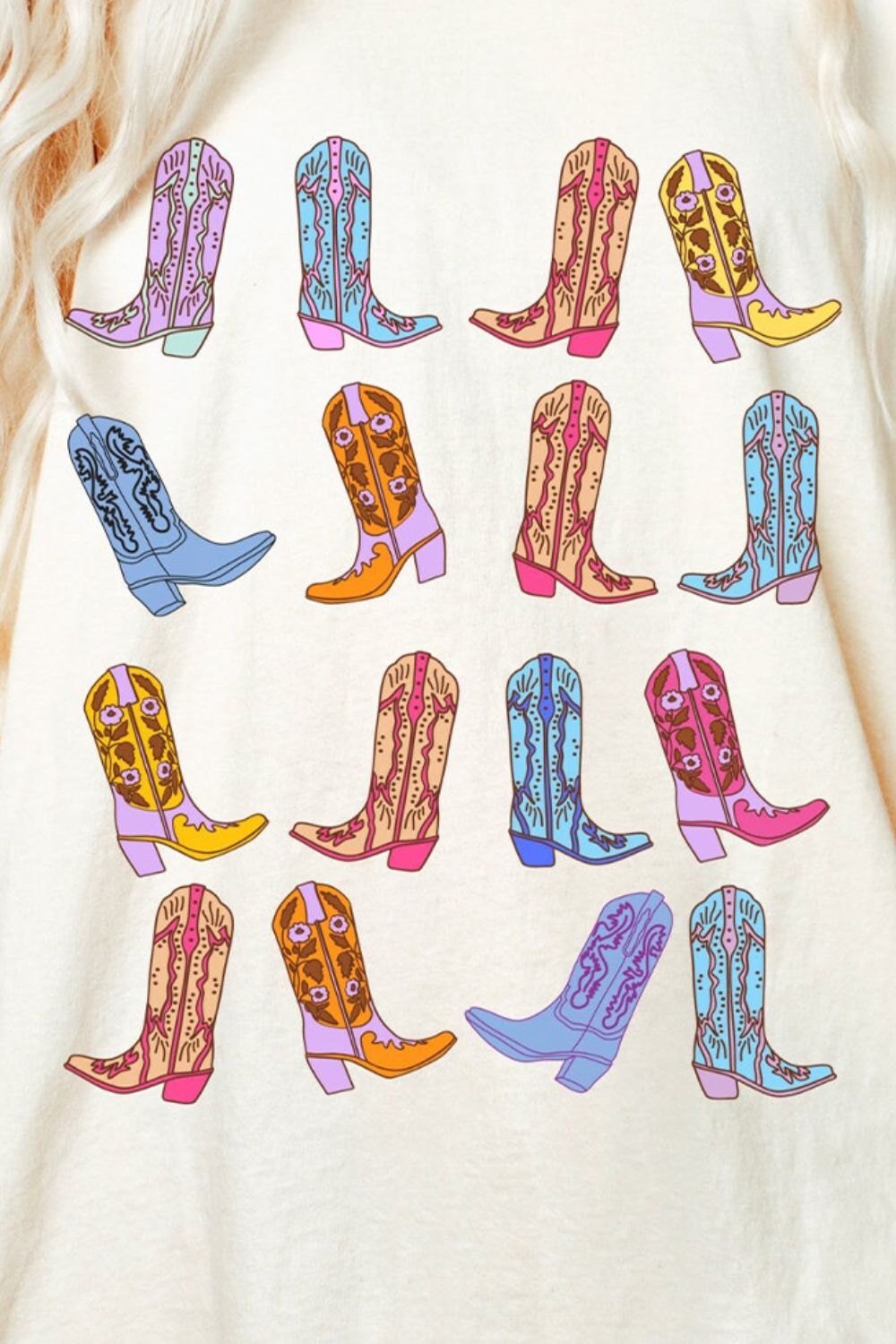 "Boots Oversized Tee – Western-inspired oversized t-shirt featuring a bold cowboy boots graphic, perfect for country lovers."
