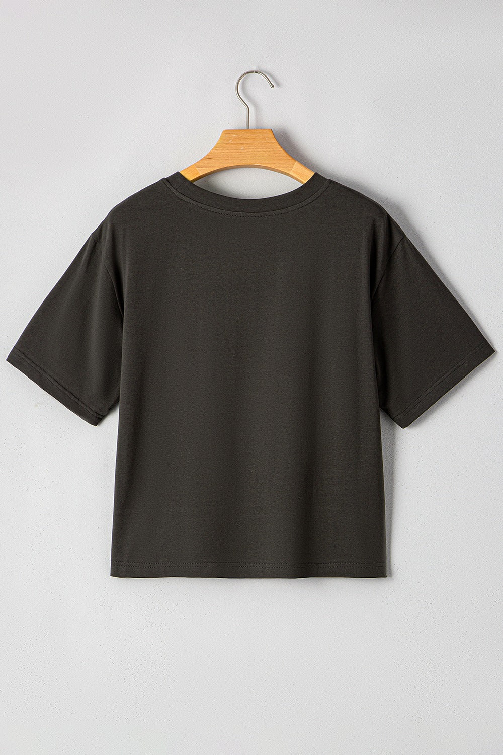 "Bull Head Skull Tee – Western-inspired graphic t-shirt featuring a bold bull skull design, perfect for rugged and cowboy style."