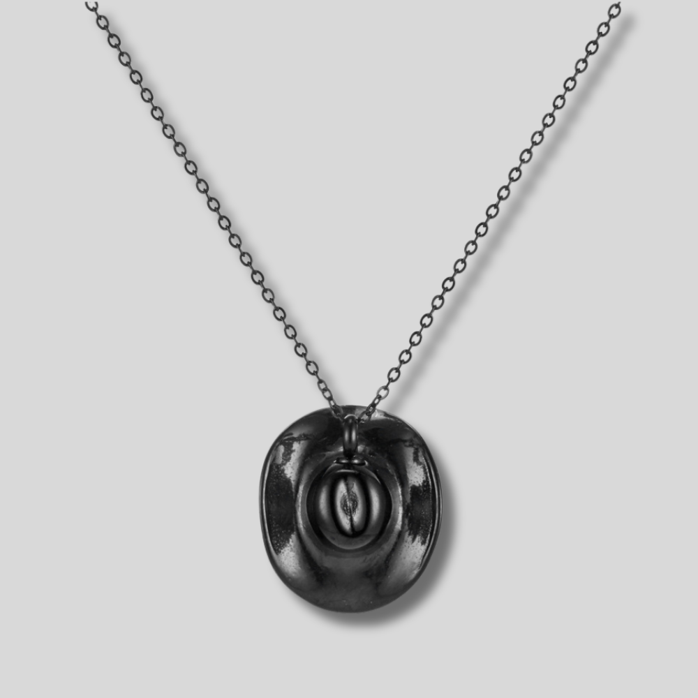 "Black Cowboy Hat Pendant Necklace – Western Style Fashion Jewelry for Men & Women"