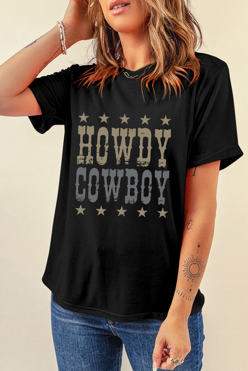 "Howdy Cowboy Tee – Western-inspired graphic t-shirt with bold lettering, perfect for country lovers and cowboy spirit."
