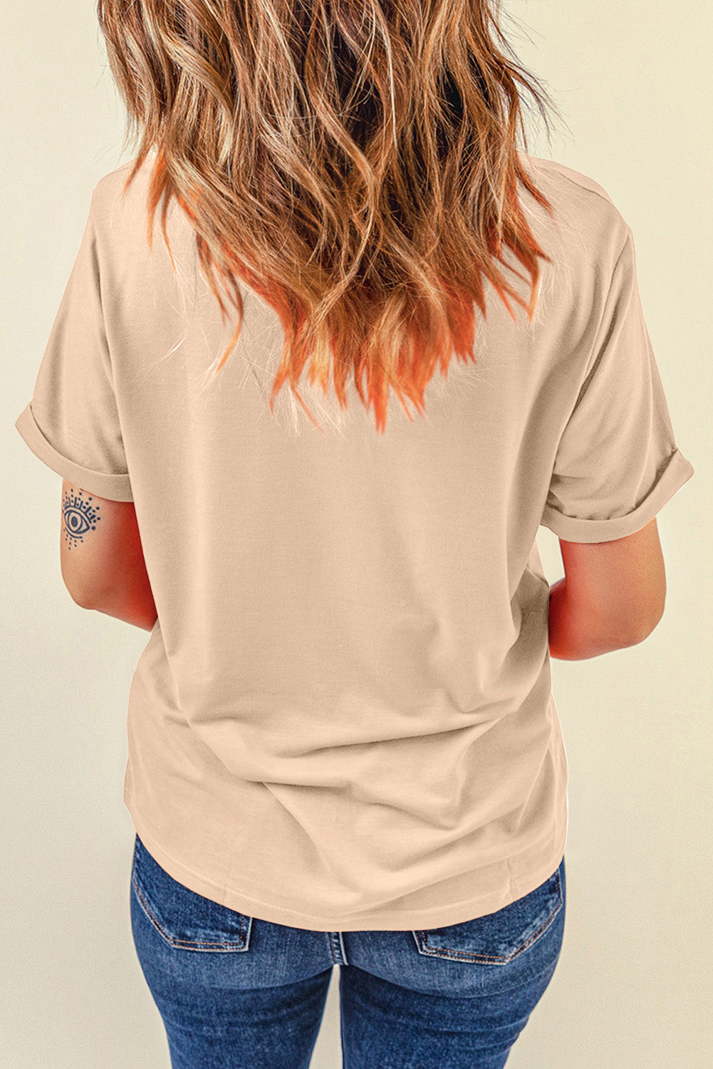 "Howdy Hat Tee – Western-inspired graphic t-shirt featuring a cowboy hat and bold ‘Howdy’ text for a classic country look."