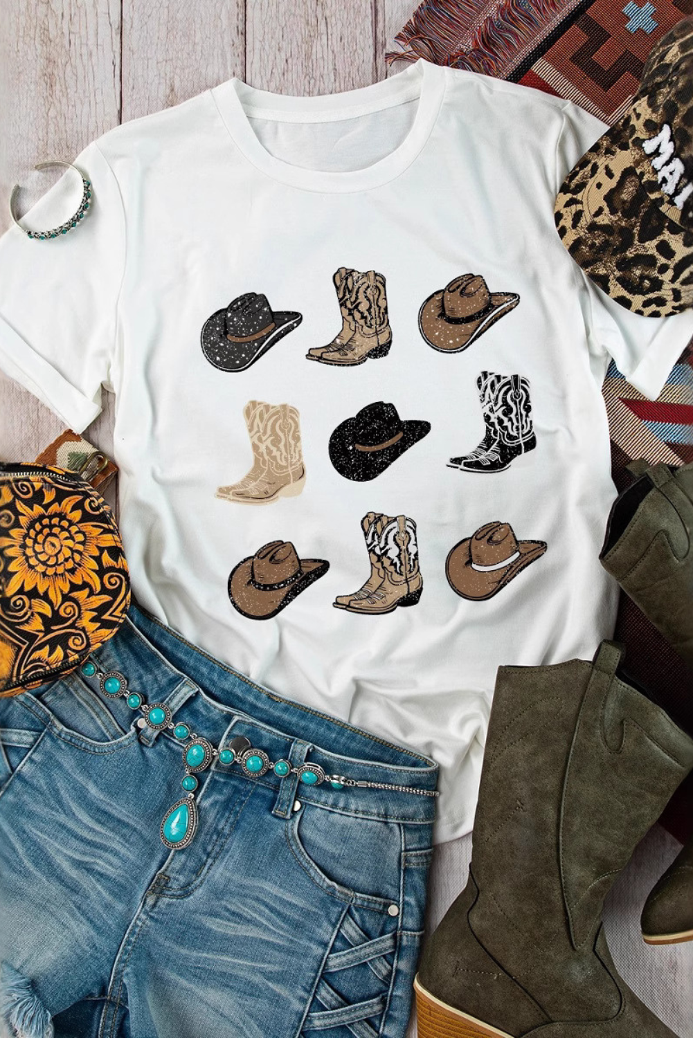 "Western Hat and Boots Graphic T-Shirt – Country Style Cotton Tee for Casual Wear"